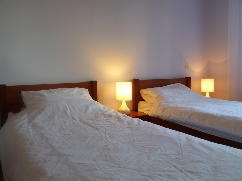 Les 23 Muriers Chauzon Room photo