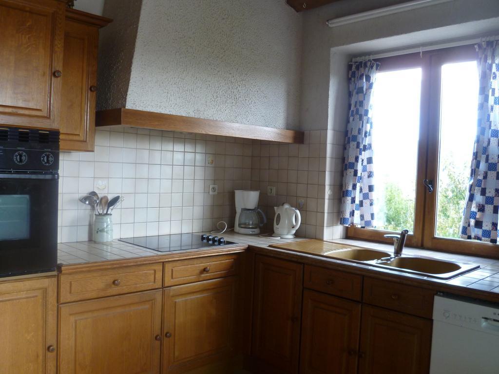 Les 23 Muriers Chauzon Room photo