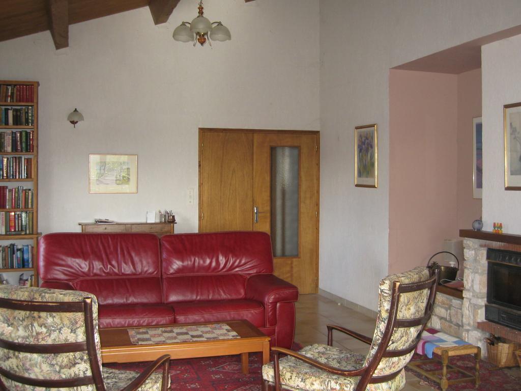 Les 23 Muriers Chauzon Room photo