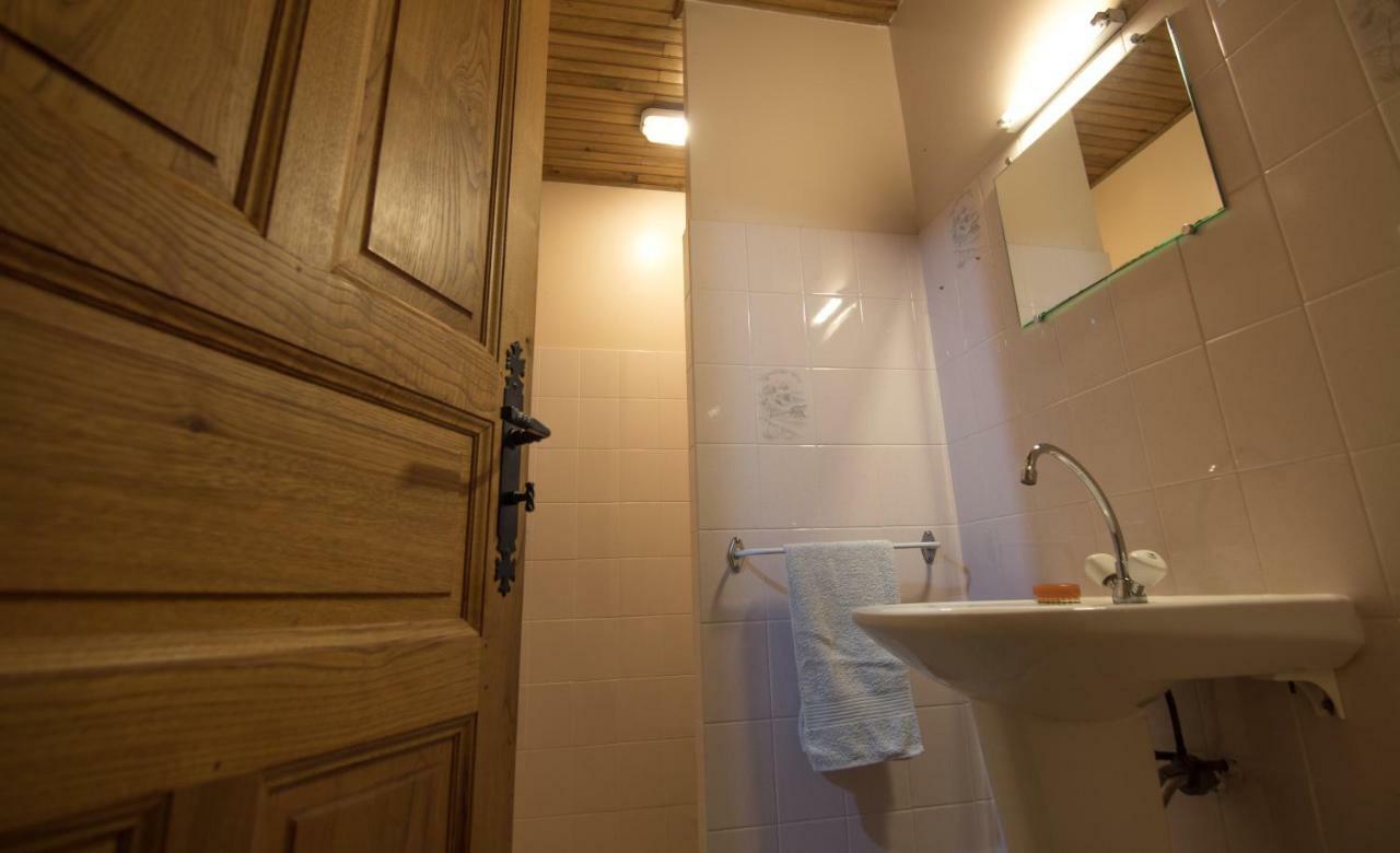 Les 23 Muriers Chauzon Exterior photo